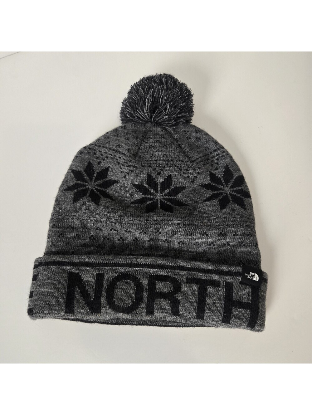 The North Face Ski Tuke Kids Size Large Gray Knit Warm Pom Pom Beanie Hat